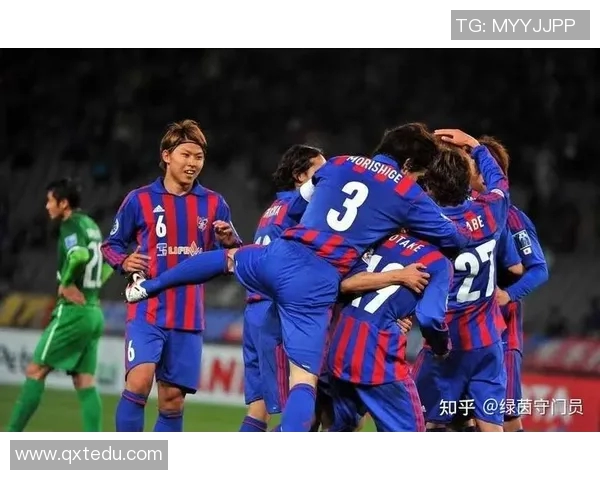 偶然相遇足球明星的精彩瞬间记录与感人故事分享